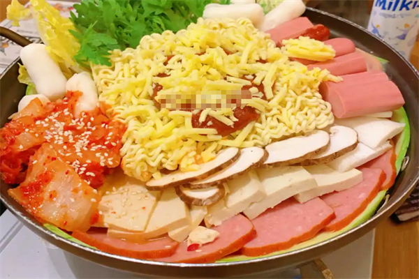 亲古年糕火锅