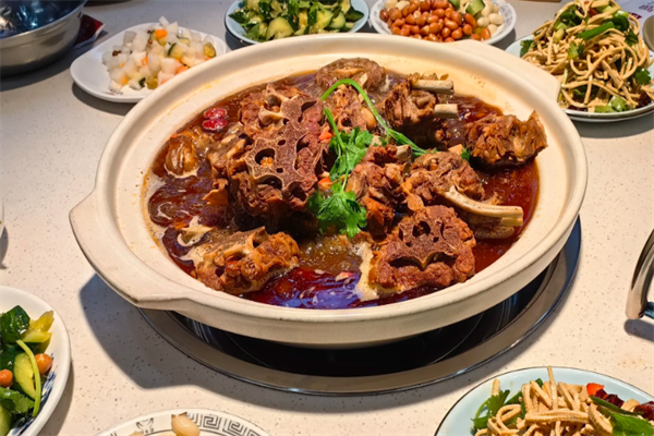 马家羊肉鲜汤羊蝎子火锅 马家羊肉鲜汤羊蝎子火锅