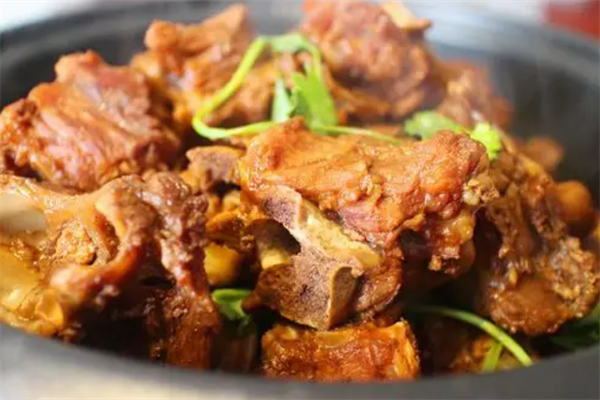 鲜羊居羊蝎子火锅热气涮羊肉