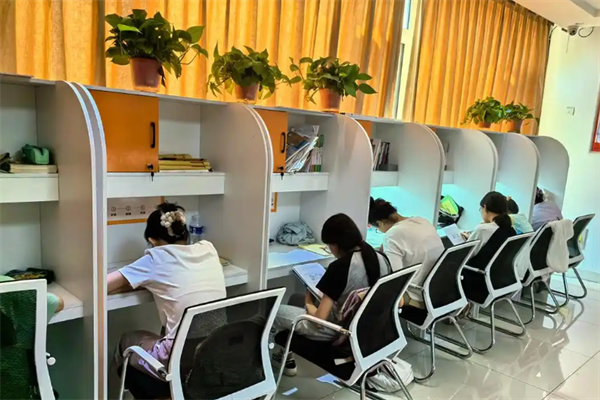 中家文化Ai自习室 中家文化Ai自习室