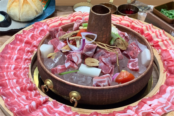 羊三疯冰煮羊火锅 羊三疯冰煮羊火锅
