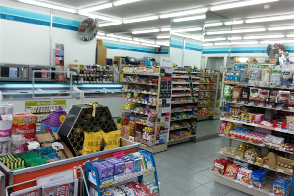 友利玛特便利店 友利玛特便利店