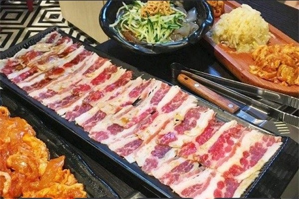 沙龙湾量贩烤肉