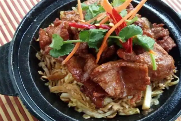 华姐干锅煎肉饭烤肉
