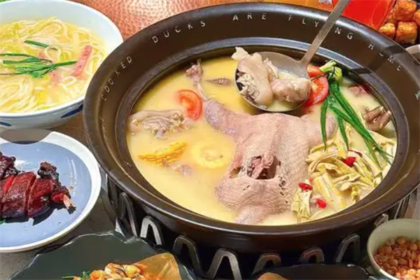 老鸭煲火锅