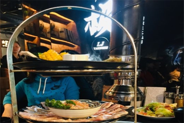 极炙炭火烤肉