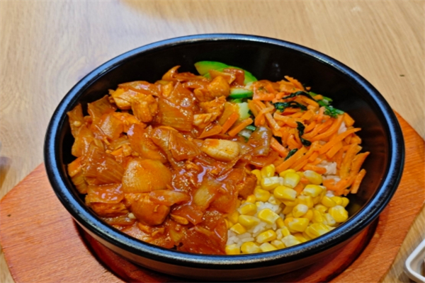 粒粒香烤肉拌饭