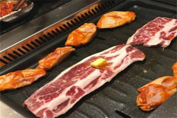 来一点烤肉