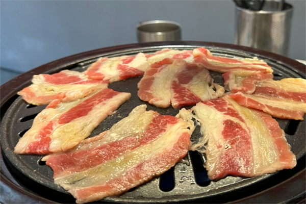 滋滋大片炭火烤肉加盟 滋滋大片炭火烤肉加盟