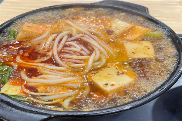 期品之线过桥米线加盟