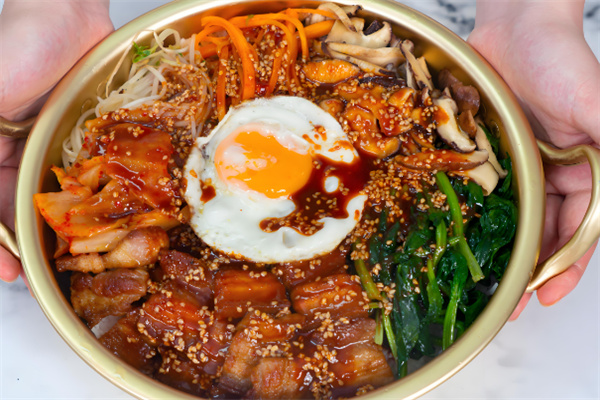 榆小曼烤肉拌饭