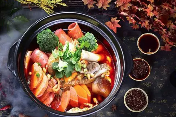 串串冷锅鱼冒菜馆
