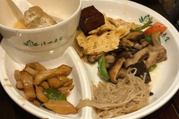 清心素食自助餐