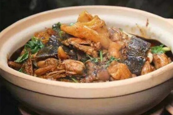 炭炉鸡煲