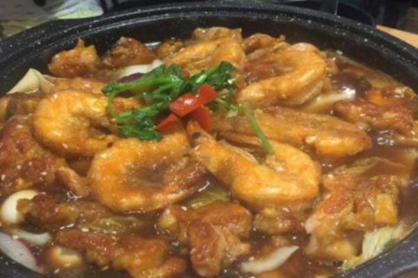吉吉向上碳烤鸡肉煲