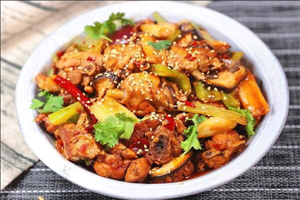 黄鼠狼鸡公煲 黄鼠狼鸡公煲