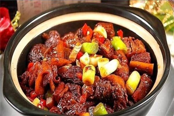 黄鼠狼鸡公煲 黄鼠狼鸡公煲