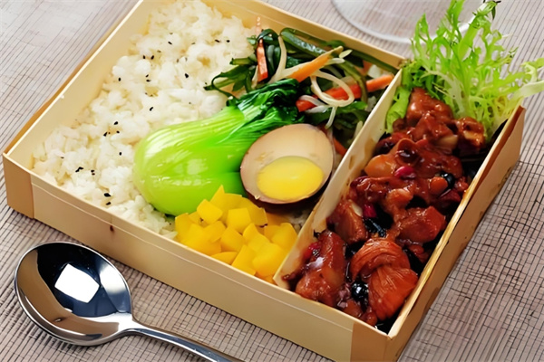 八块八快餐