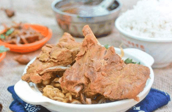 和瑞排骨米饭