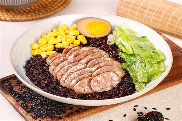 两只老饕饭团