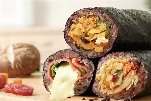 两只老饕饭团