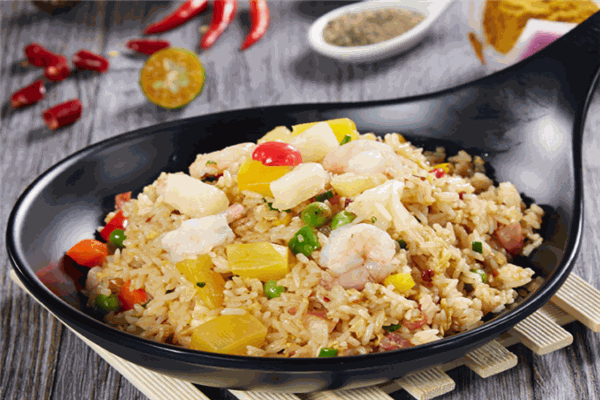沫小鱿海鲜炒饭