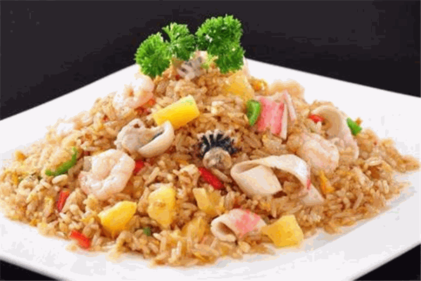 沫小鱿海鲜炒饭