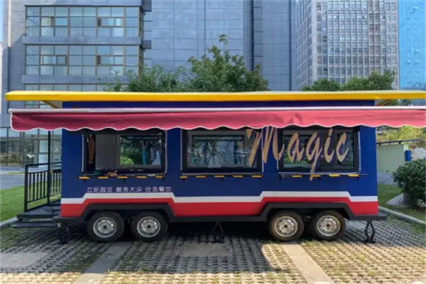 亦暖心餐饮车