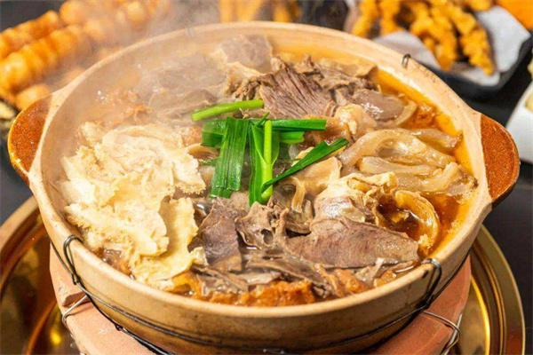 炭炉牛杂煲
