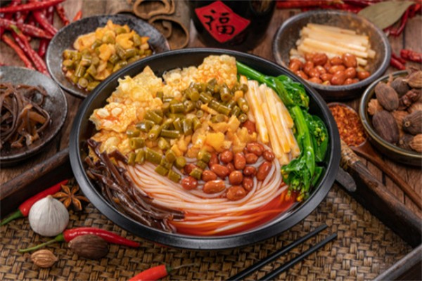 屈小厨柳州螺蛳粉