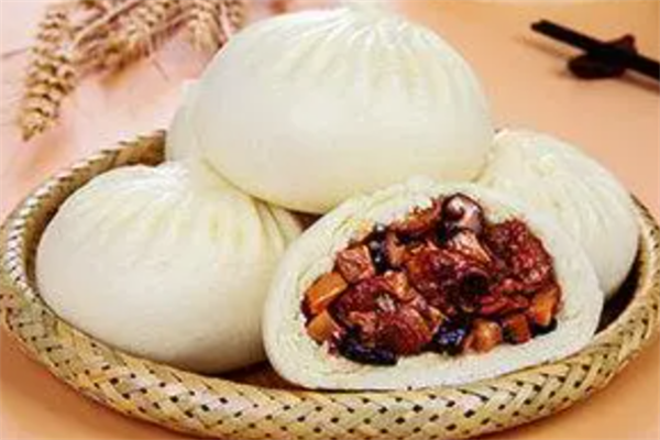 麦长贵酱肉包店