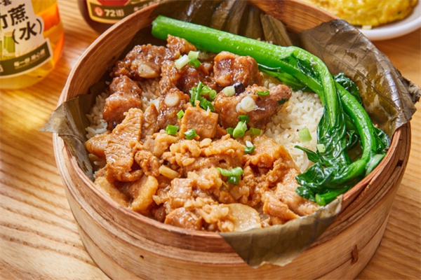 十八味蒸鲜焖肉饭 十八味蒸鲜焖肉饭