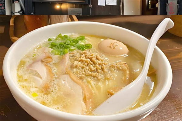 雁门斋老母鸡汤葱油饼