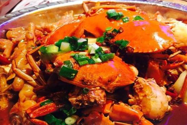 巴啦嘴肉蟹煲