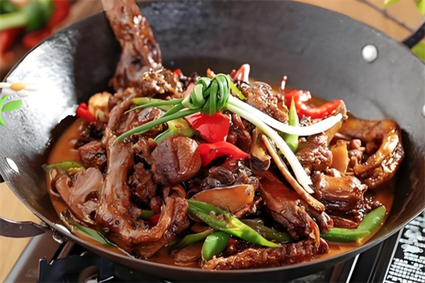 江边码头鸭火锅