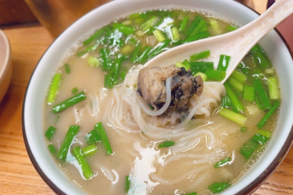 云县乌鸡米线