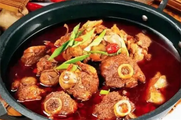 酱心坊酱骨火锅
