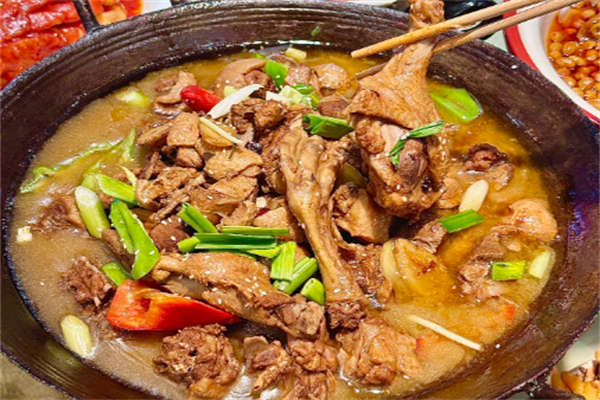 江边码头鸭火锅