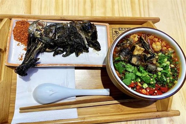 一品砂锅米线