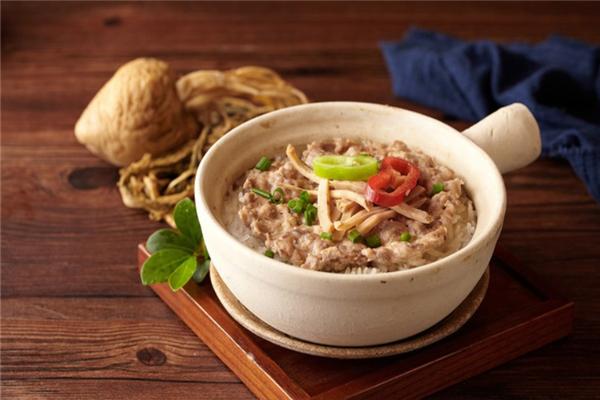 香香他她煲仔饭