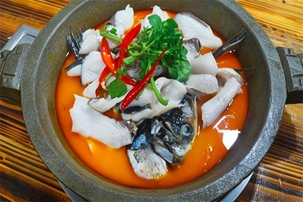 华神石锅鱼火锅