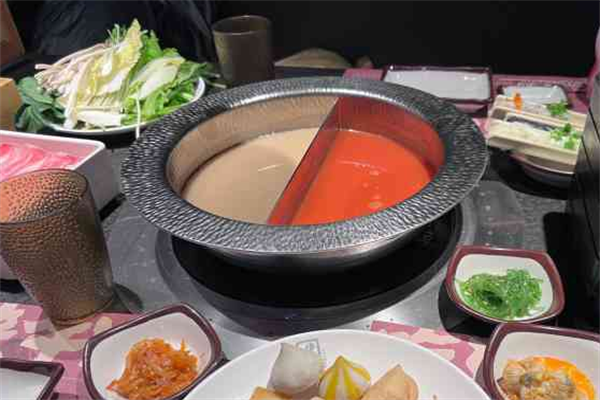 春叶日式火锅