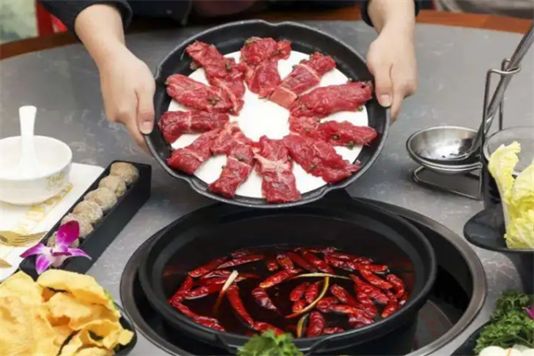 下江南牛腩火锅