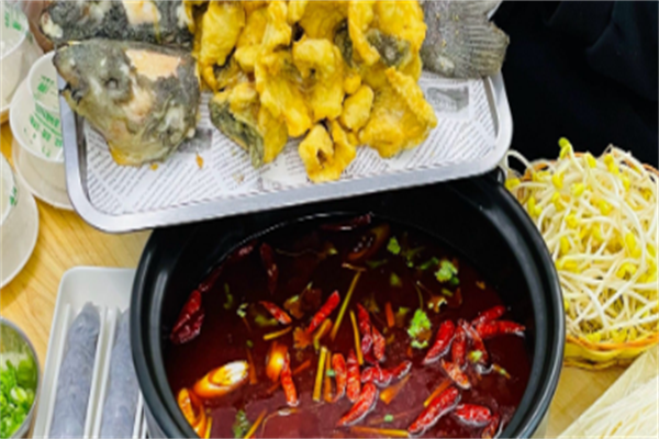 赖皮鱼火锅 赖皮鱼火锅