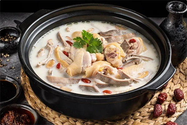 捞味猪肚鸡火锅