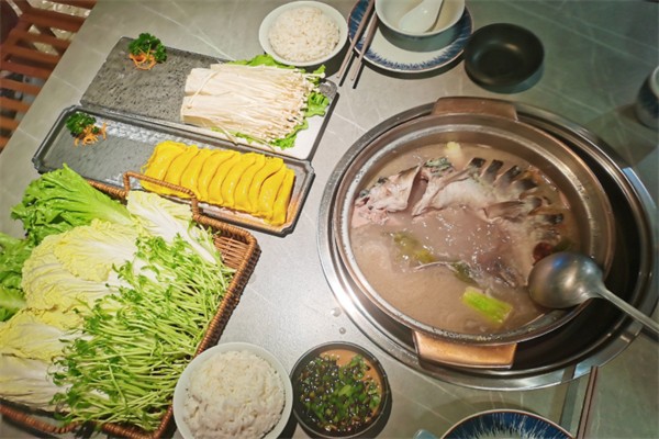 黔城酸汤火锅 黔城酸汤火锅