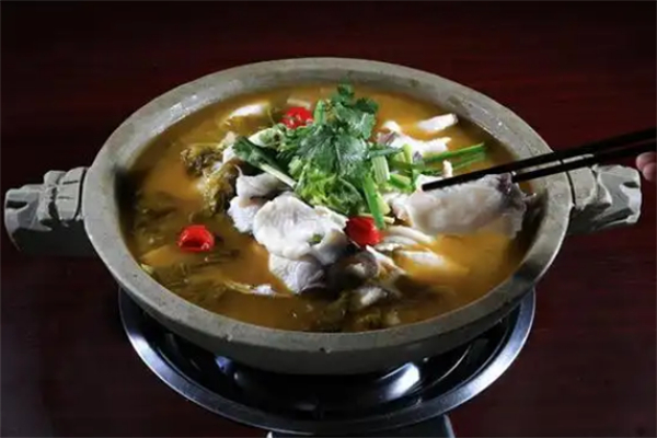 寻鱼记石锅鱼火锅