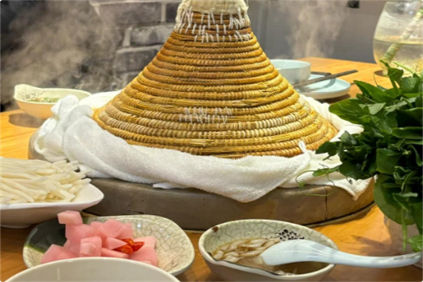 木子石锅鱼火锅