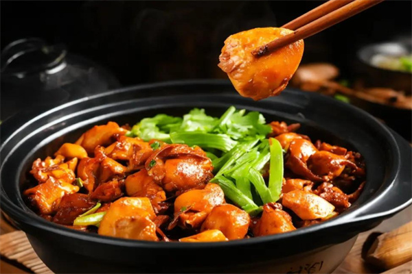 小万重庆鸡公煲 小万重庆鸡公煲