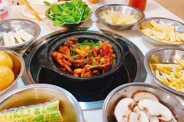 新龙记鸡公煲